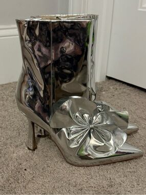 Cool Sam Edelman size 6.5 Esmae silver bootie 3D flower women new